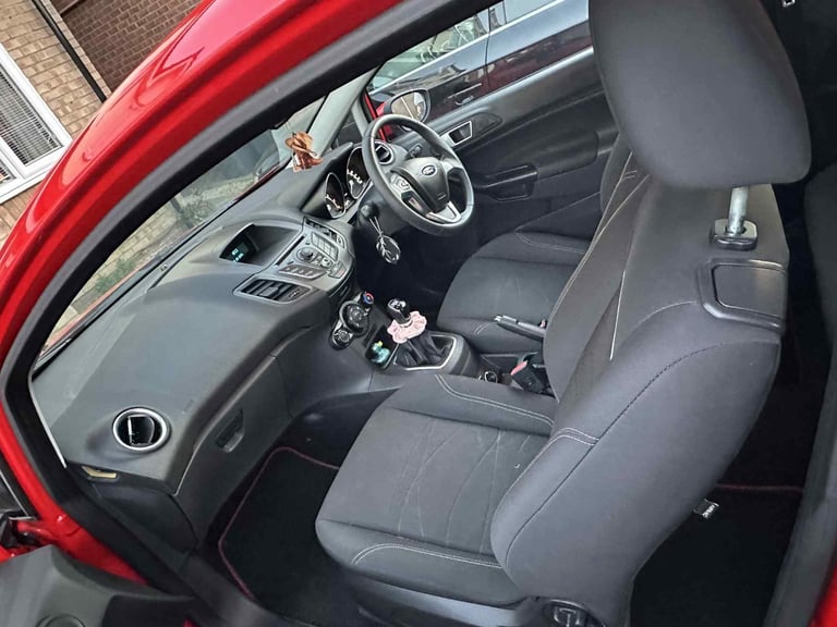 FULL MOT - Ford, FIESTA, Hatchback, 2014, Manual, 1241 (cc), 3 doors