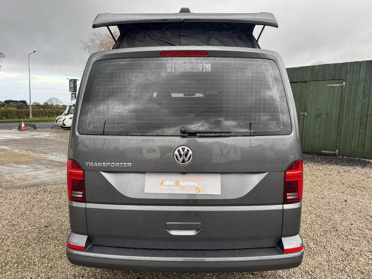 Volkswagen Transporter Highline Spec with Extras - RIB Bed