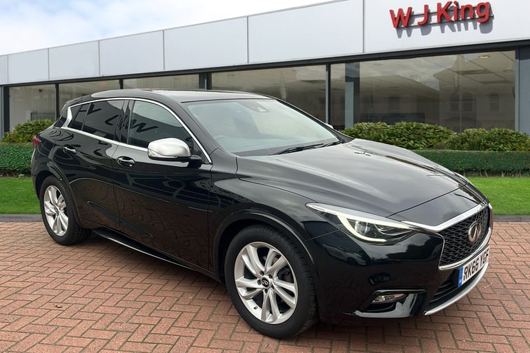  Infiniti Q30 1.5d Business Executive Hatchback 5dr Diesel Dct Euro 6 s/s 109 Ps