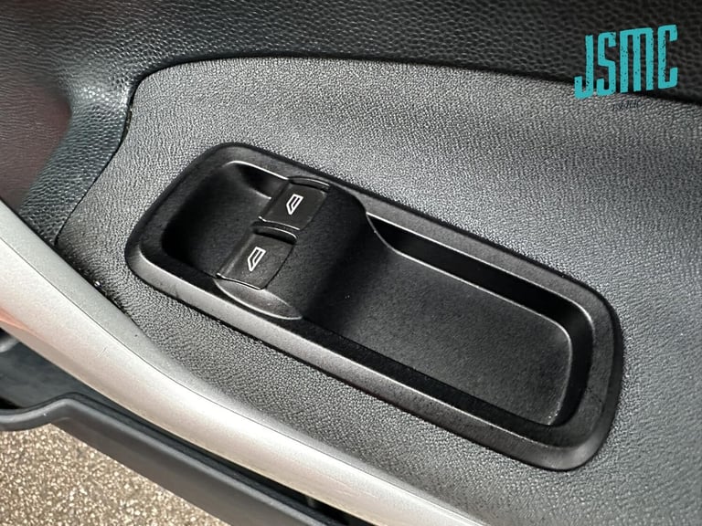 2012 Ford Fiesta 1.4 Zetec 5dr HATCHBACK PETROL Manual