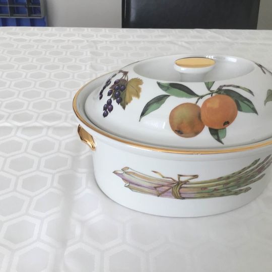 image for Royal Worcester Evesham Gold Casserole dish with lid
