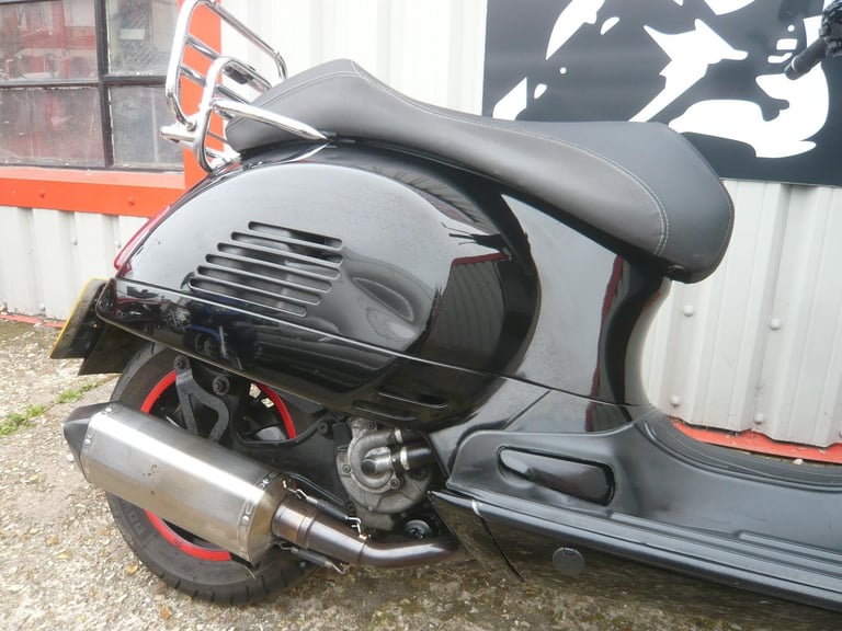 Piaggio Vespa GTS 125 SUPER 2014 LEARNER LEGAL SCOOTER 50 SH N X R RR MAX S WING