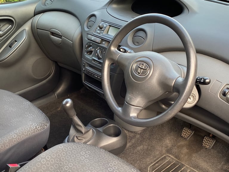 2003 Toyota Yaris 1.0 VVT-i T3 3dr HATCHBACK Petrol Manual