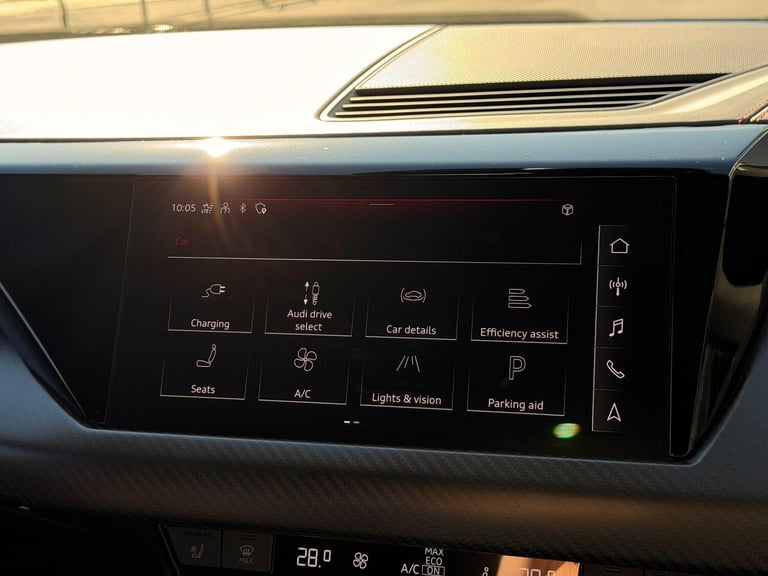 2023 Audi RS e-tron GT 93.4kWh Carbon Vorsprung Saloon 4dr Electric Auto quattro (598 ps) COUPE E...