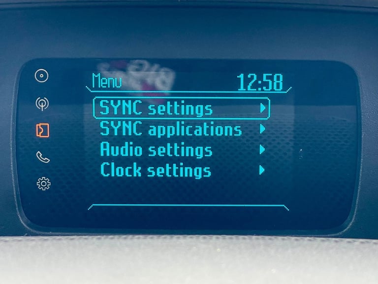 Ford TRANSIT 410 410 TDCI 125 L3H2 TREND 15 SEAT MINIBUS LWB MEDIUM ROOF RWD