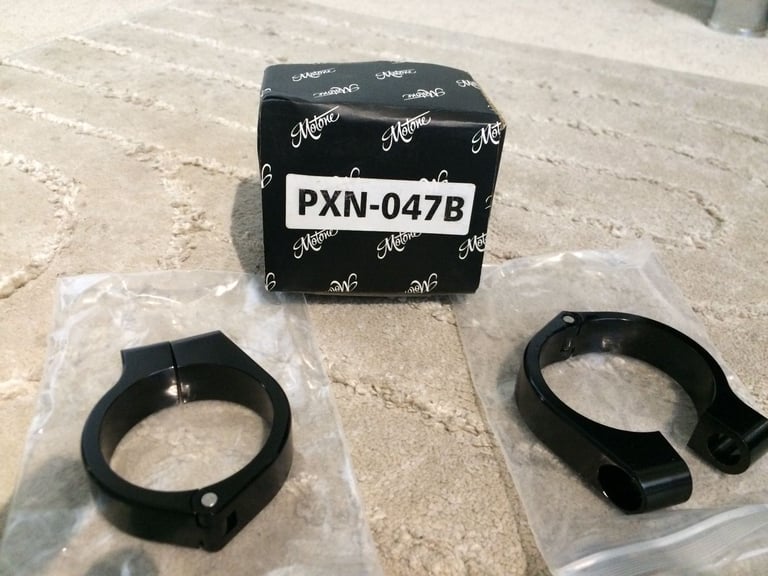 Motone Indicator Bracket 47mm M10 unused