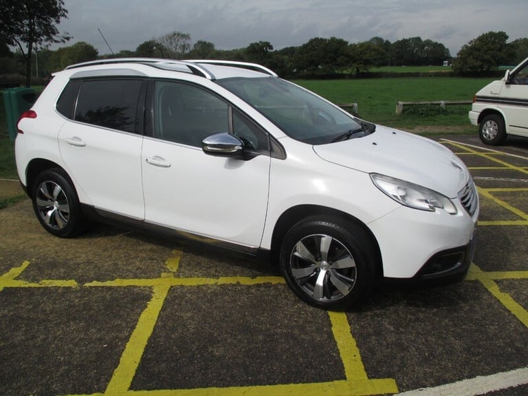Peugeot 2008 BLUE HDI ALLURE