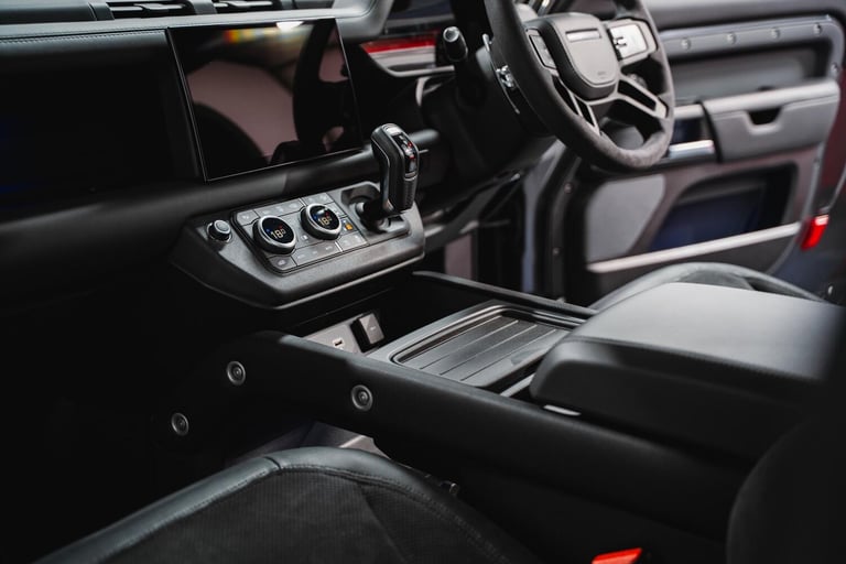 LAND ROVER DEFENDER 90 5.0 P525 V8 Carpathian Edition 2022