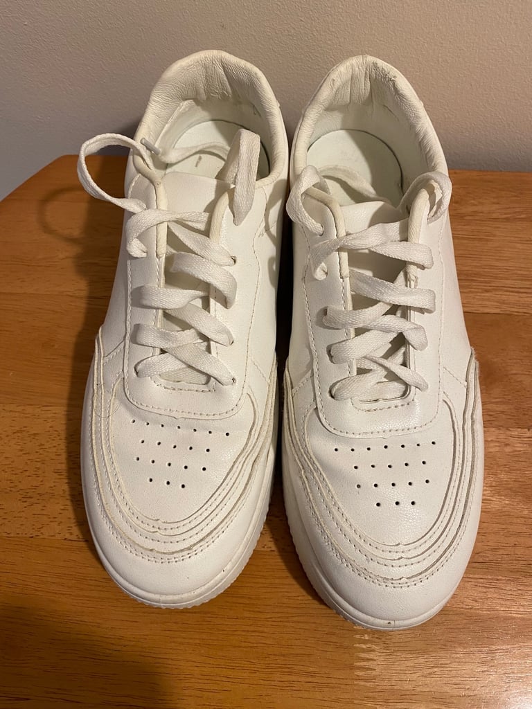 image for White trainers size 41