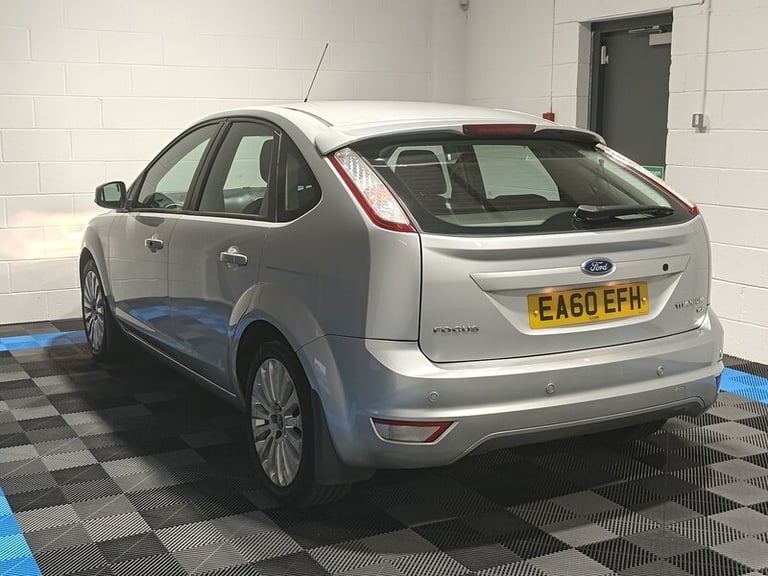 2010 Ford Focus 1.6 Titanium 5dr Auto HATCHBACK PETROL Automatic