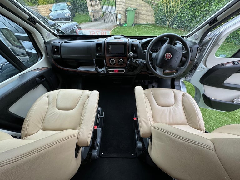 2015 FIAT RAPIDO 7065FF DESIGN MOTORHOME GENUINE 3500 MILES! FULL MOT STUNNING!!