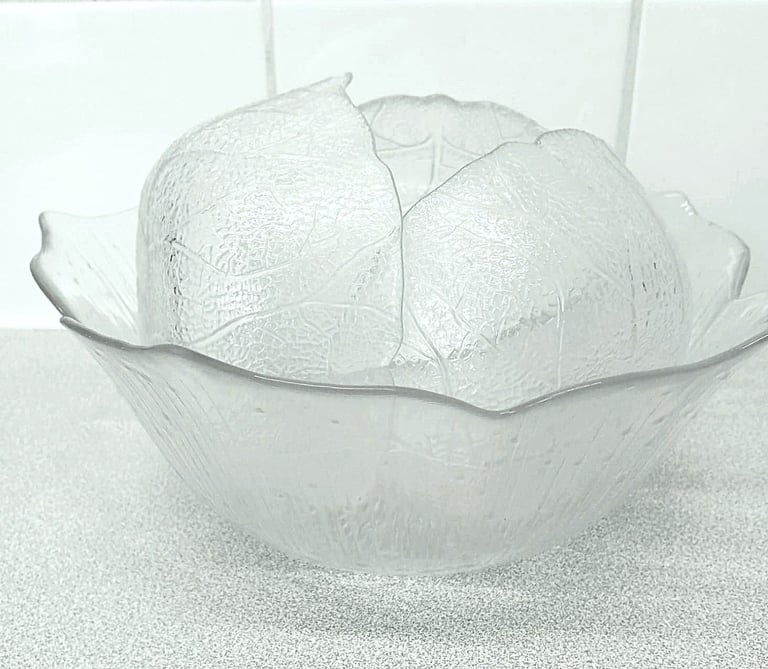 GLASS DESSERT BOWL WITH 4 SMALL BOWLS AS SET 