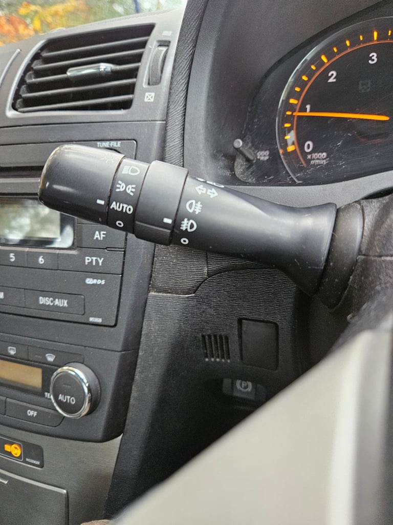 Toyota, AVENSIS, Saloon, 2009, Manual, 1998 (cc), 4 doors