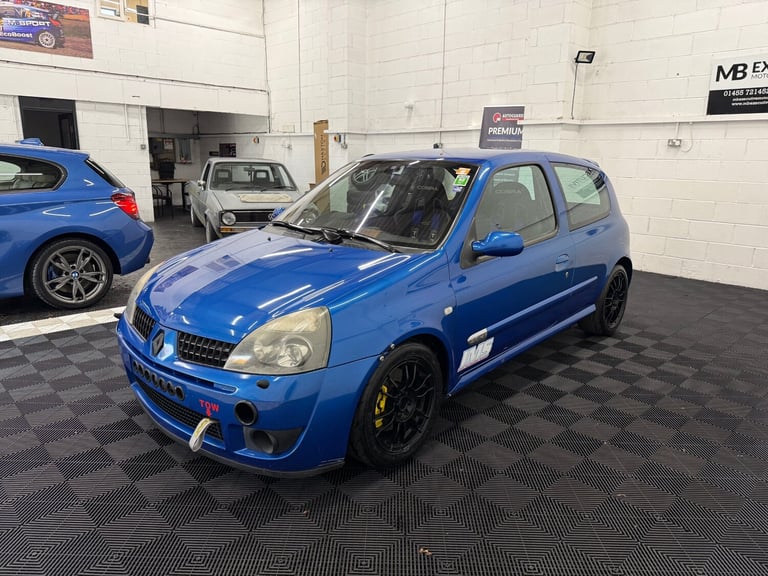 2005 RENAULT CLIO 2.0 16V 182 SPORT TRACK CAR AND TRAILER SET