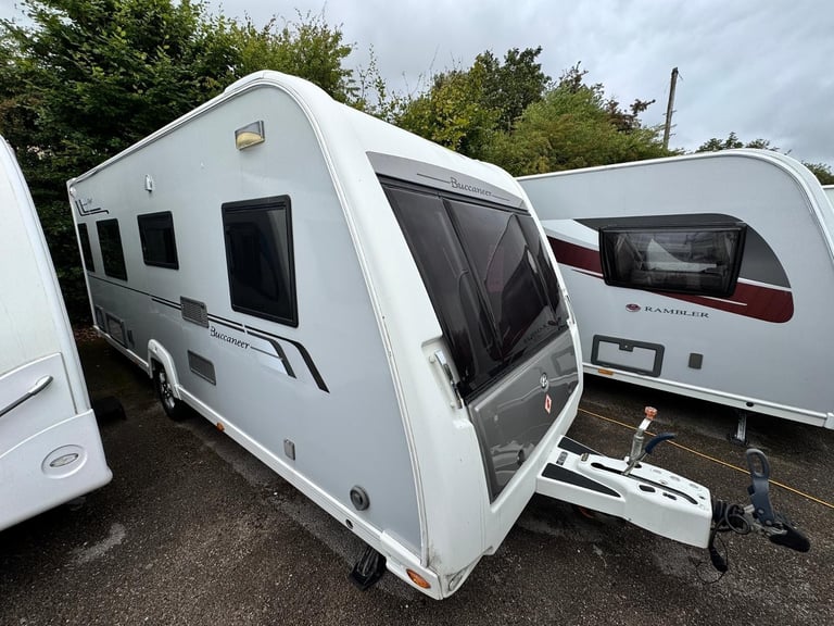 BUCCANEER FLUYT 2014 MODEL 4 BERTH FIXED SINGLE BED TOURING CARAVAN