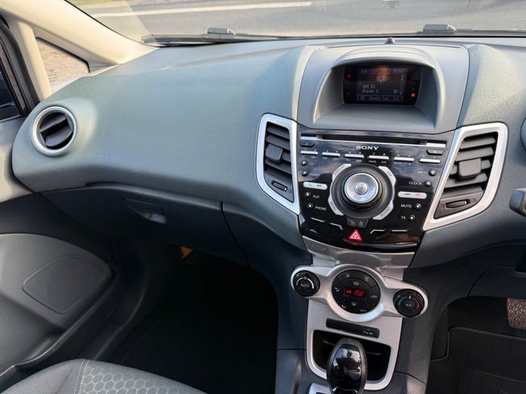 2011 Ford Fiesta 1.4 Titanium 5dr HATCHBACK Petrol Automatic