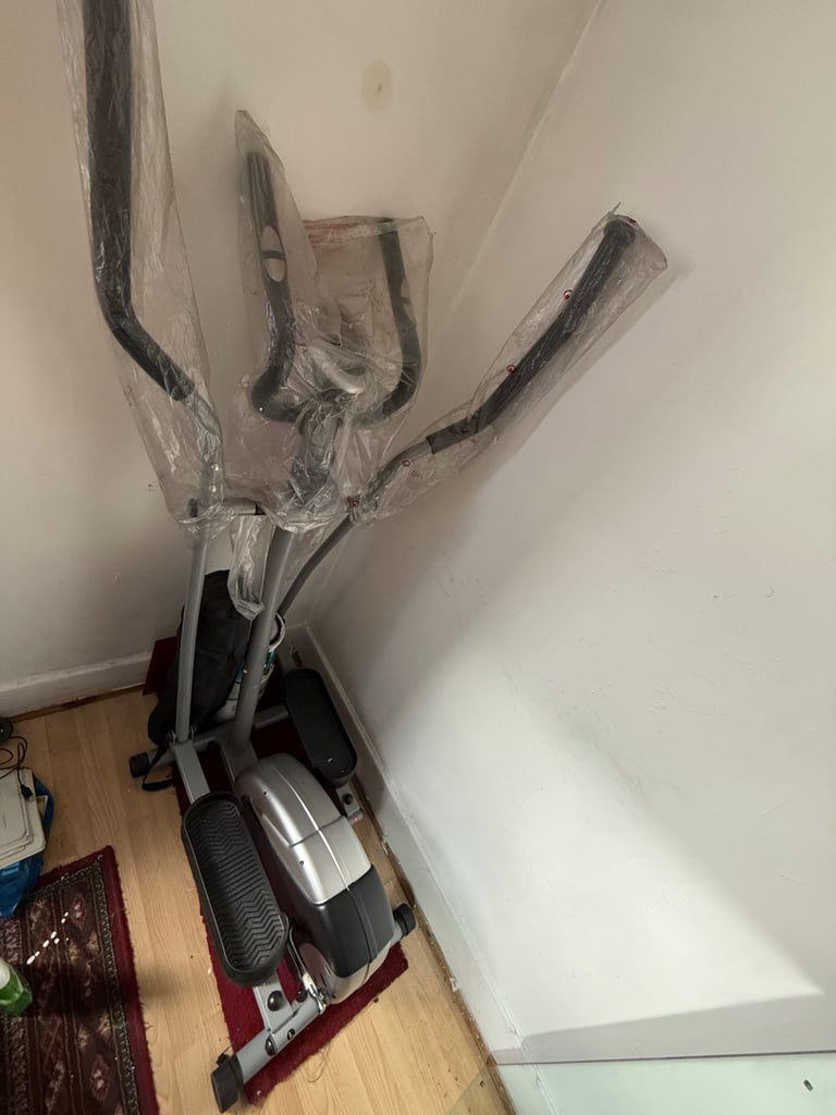 Sunny Health Fitness Elliptical Cross Trainer