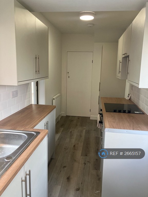 3 bedroom house in Stafford Road, Southport, PR8 (3 bed) (#2665157)
