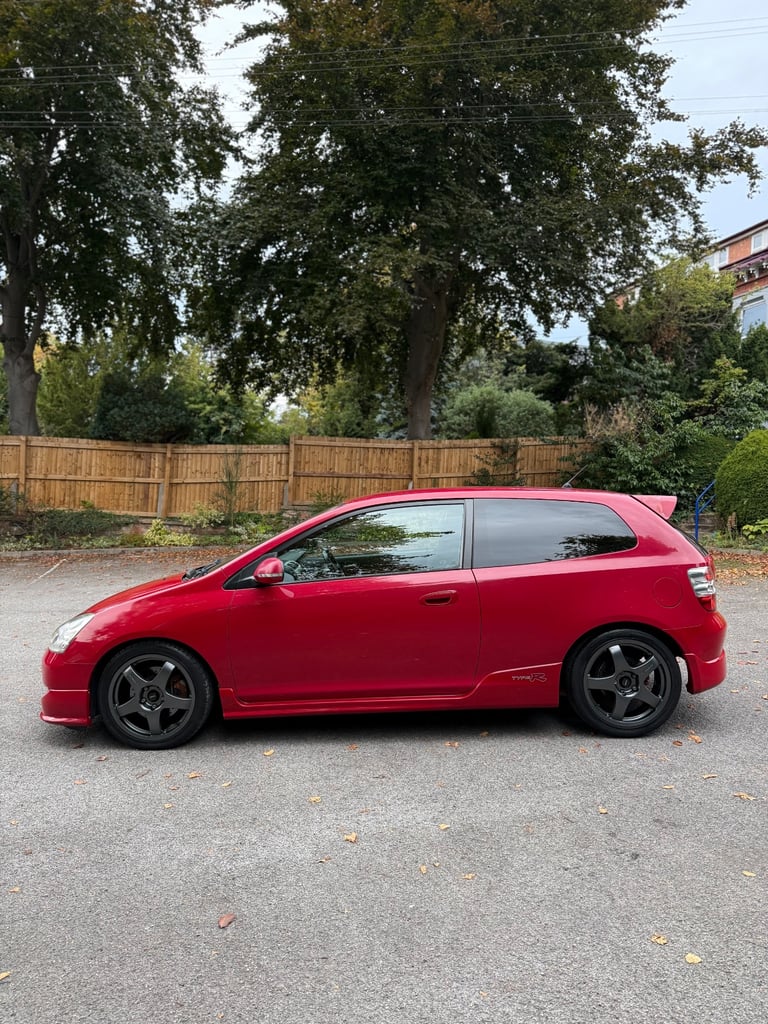 2005/05 Honda Civic Type R EP3 - Milano Red - MOT Oct 26