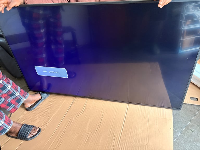  G.VISION 65″ LED Monitor – Excellent Condition (With Remote)