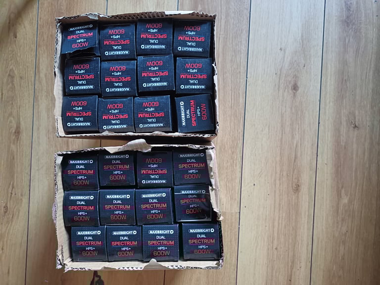 Maxibright 600W Dual Spectrum HPS Lamp Grow Light (24 each LED Bulbs)