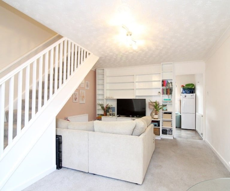 Large-spacious rooms available in B8 3QE! 1 single & 1 twin bedroom!  DSS claimants accepted.