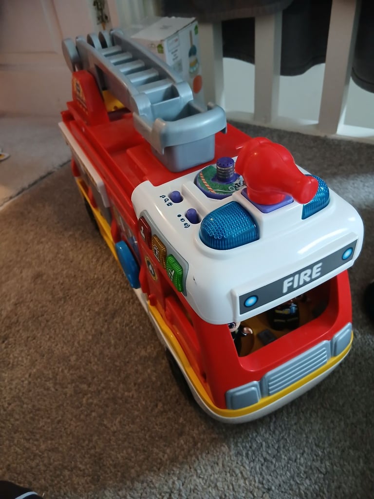 image for Vtech 2 in 1 fire station/engine