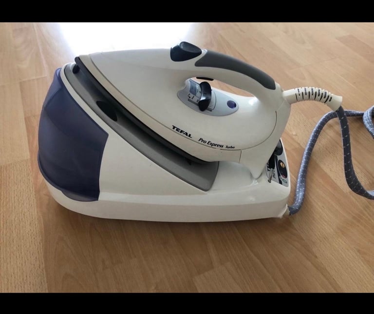 image for Tefal Steam Iron – Excellent Condition 
