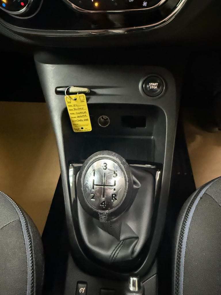 2014 Renault Captur 0.9 TCE 90 Dynamique S MediaNav Energy 5dr HATCHBACK Petrol Manual