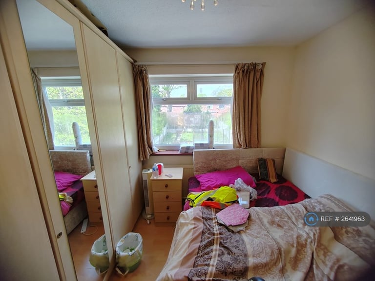 4 bedroom house in Boardman Road, Manchester, M8 (4 bed) (#2641963)