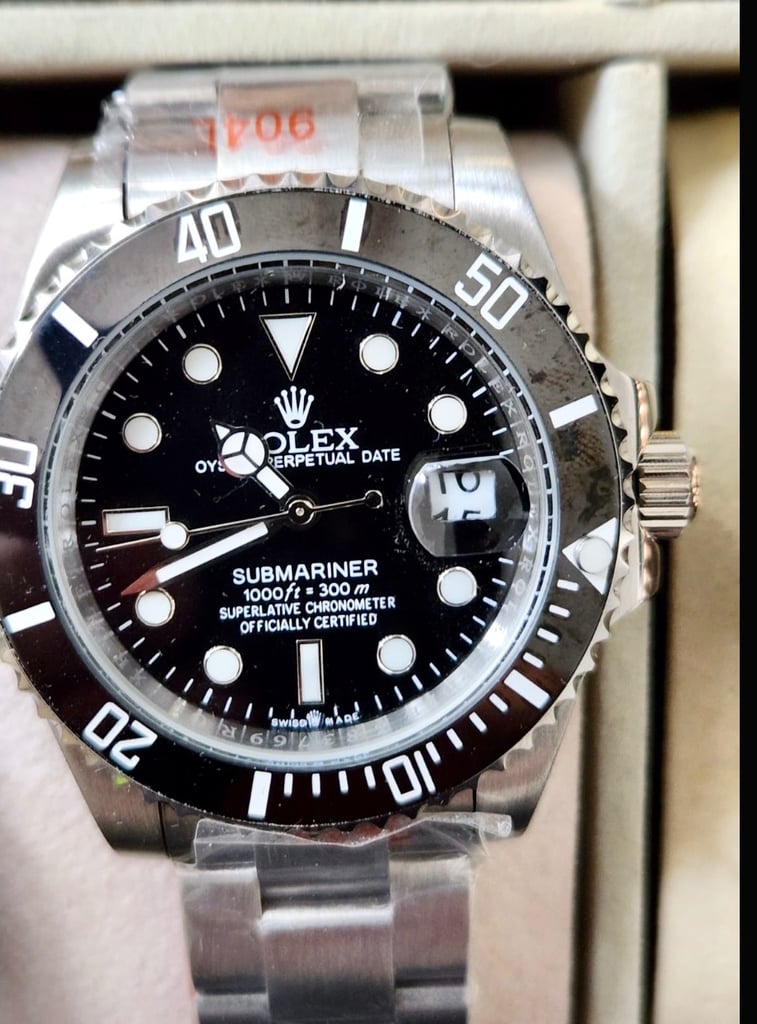 image for Mens watch loads here 