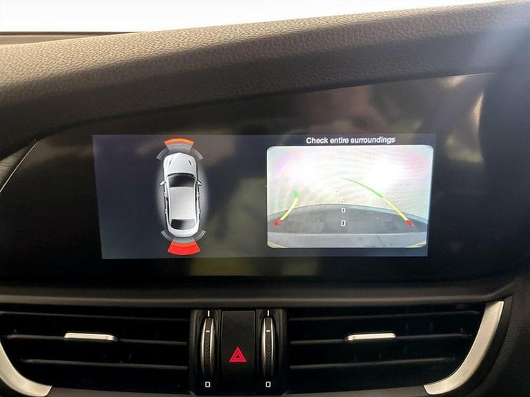 2019 Alfa Romeo Giulia 2.2 TD Tecnica Auto Euro 6 (s/s) 4dr Automatic Saloon Diesel Automatic