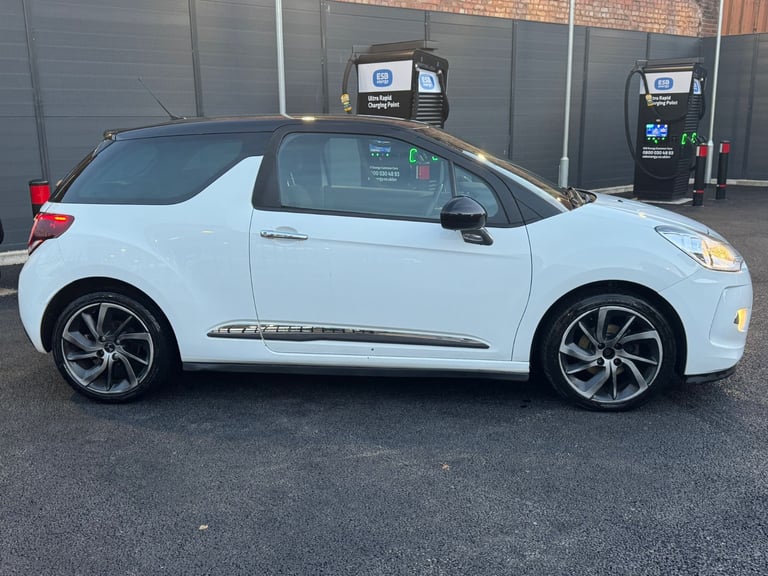 Citroen, DS3, Hatchback, 2015, Manual, 1560 (cc), 3 doors