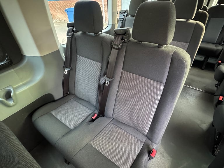 2015 Ford Transit 2.2 TDCi 460 Minibus 5dr Manual L4 H3 (17 seats) NA Diesel Manual