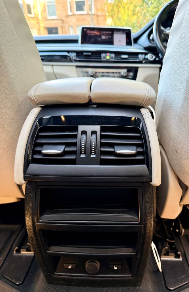 BMW X5 M50D 2017 7 Seats 3.0L Diesel,FSH,Pan Roof,HUD,Reverse Camera,M Performance Kit,Apple CarPlay