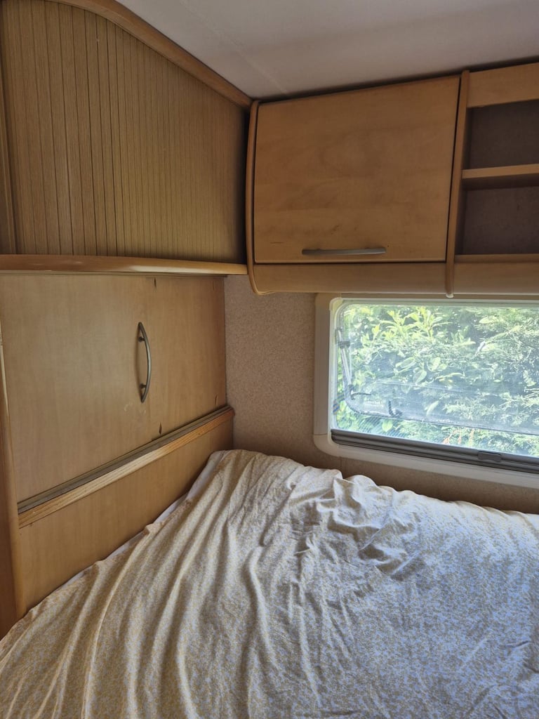2006 bailey senator for sale fixed bed 