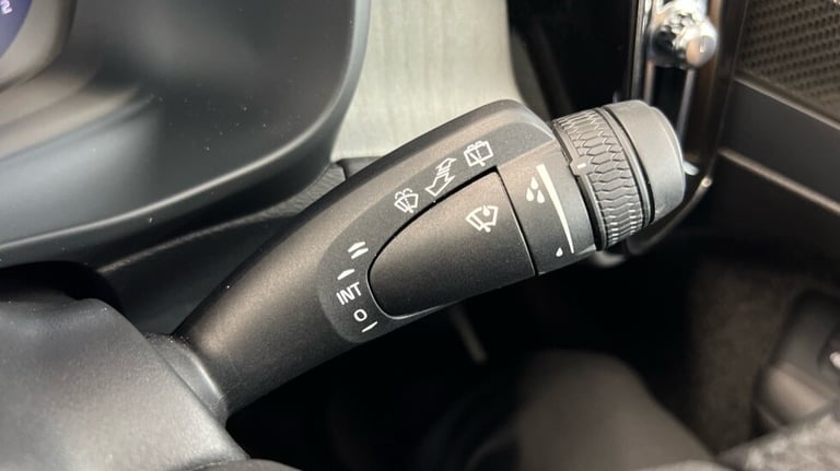 2024 Volvo XC40 Ultra, B3 Mild hybrid, Petrol, Bright (360 camera, Heated Windscreen) Estate Petr...