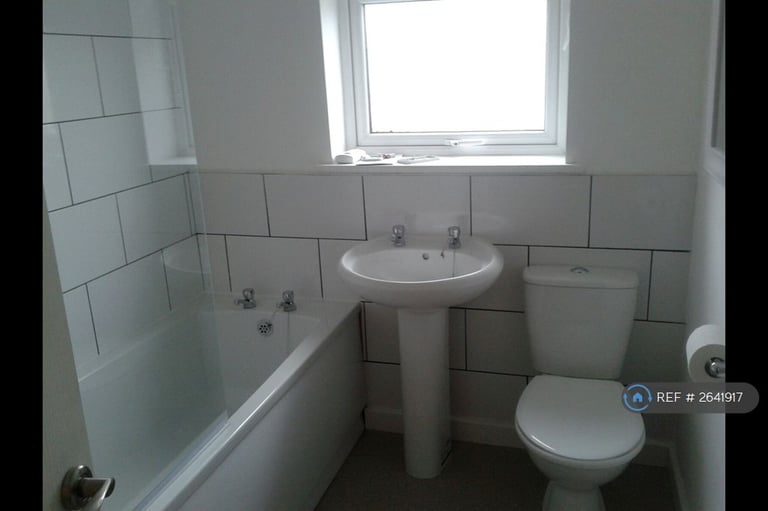 2 bedroom house in Edensor Road, Sheffield, S5 (2 bed) (#2641917)