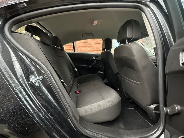 Vauxhall, INSIGNIA, Hatchback, 2010, Manual, 1796 (cc), 5 doors