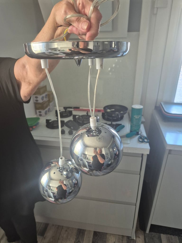 image for 3 ball ceiling light