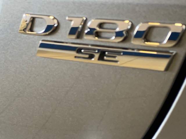 2019 Jaguar XE 2.0d R-Dynamic SE 4dr Auto SALOON Diesel Automatic