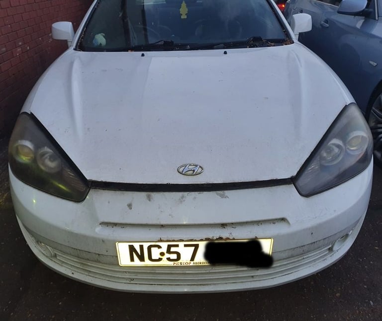 Hyundai Coupe S 111 Front Bumper White 2007