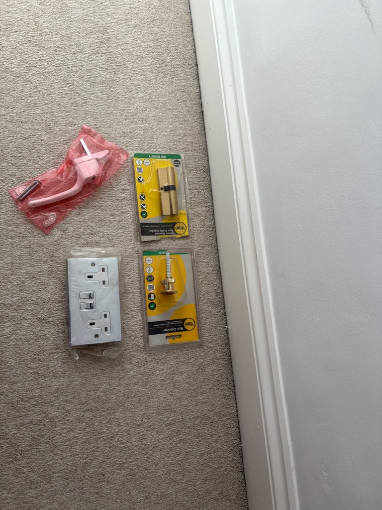 New Mixed lot, please see photos, Bargain 