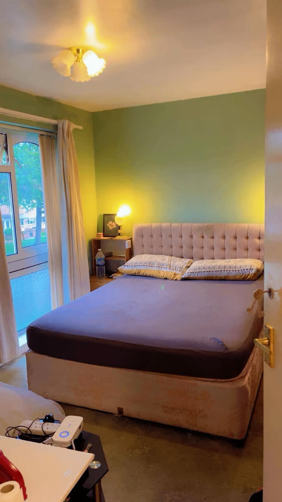 Spacious & Cosy Double Room for Rent AT OX16 0XE