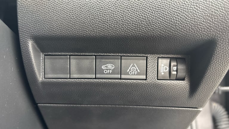 2022 Peugeot 208 1.2 PureTech 100 Allure Premium + 5dr Petrol Hatchback Hatchback Petrol Manual