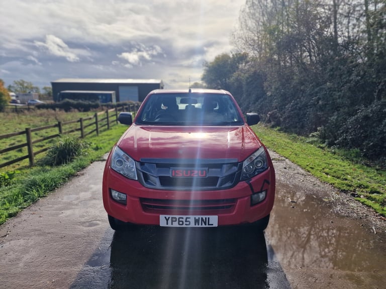 2016 Isuzu D-Max Red LWB 5 Seat Double Cab  Drives Perfect  12mth MOT  Clean