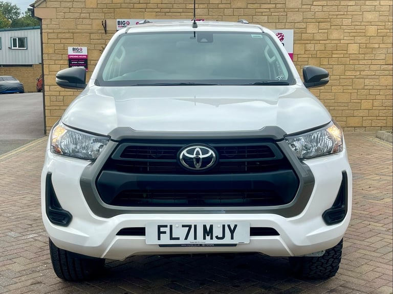 Toyota Hilux D-4D 150 ACTIVE 4WD SINGLE CAB WITH TRUCKMAN TOP