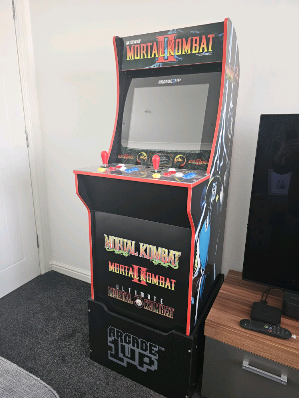 Mortal kombat arcade machine