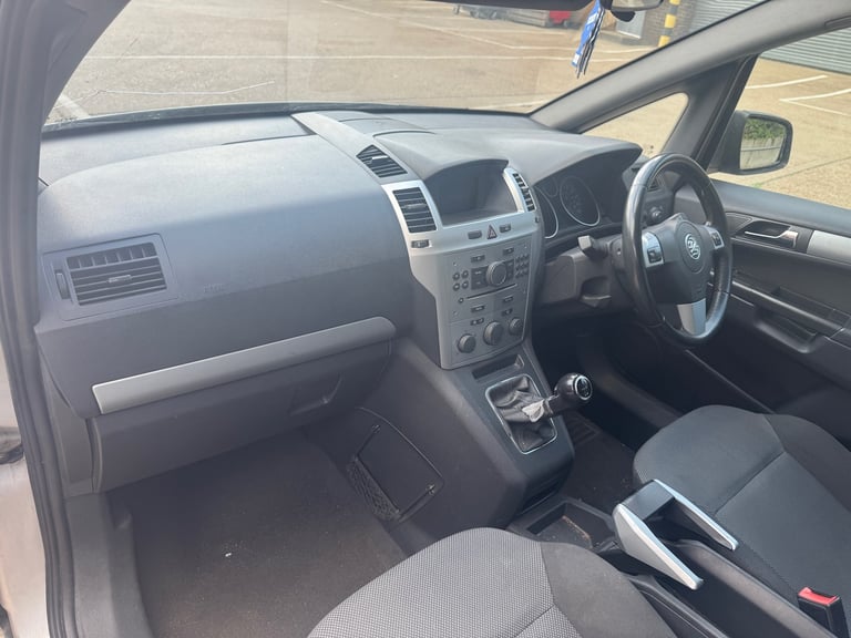 10 REG VAUXHALL ZAFIRA 1.6 ULEZ FREE 7 SEATER NOT ESTIMA COROLLA VERSO TOURAN SHARAN GALAXY CRV
