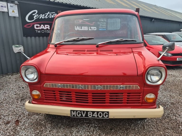 Mk1 TRANSIT 1968 DROPSIDE FULLY RESTORED  1.6V4 INSIDE AND OUT